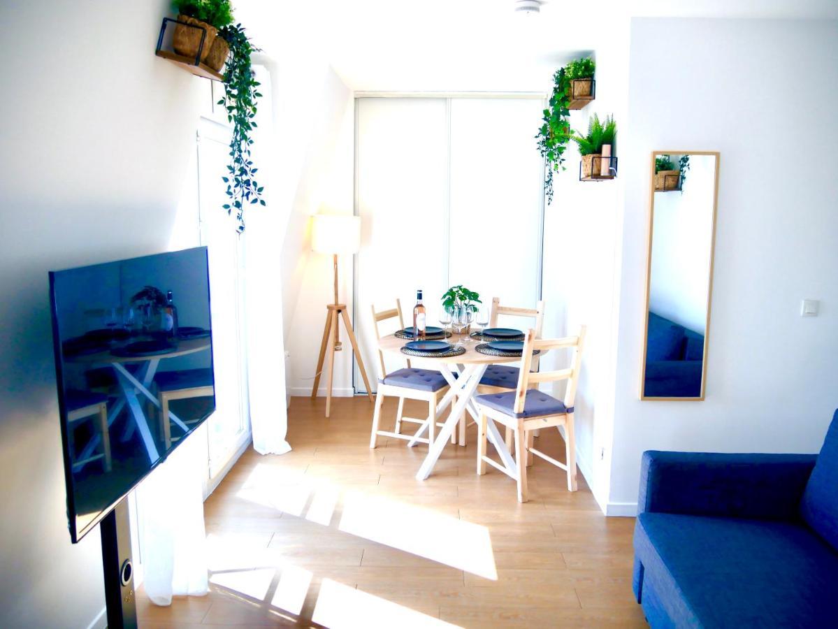 Le Petit Soleil De Corbeil Apartamento Exterior foto