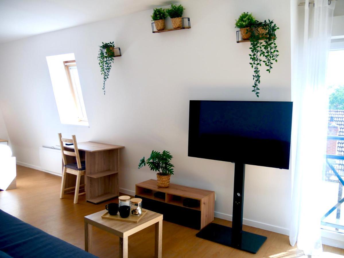 Le Petit Soleil De Corbeil Apartamento Exterior foto